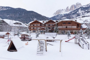Hotel Sella Ronda Serenella Campitello Die Fassa
